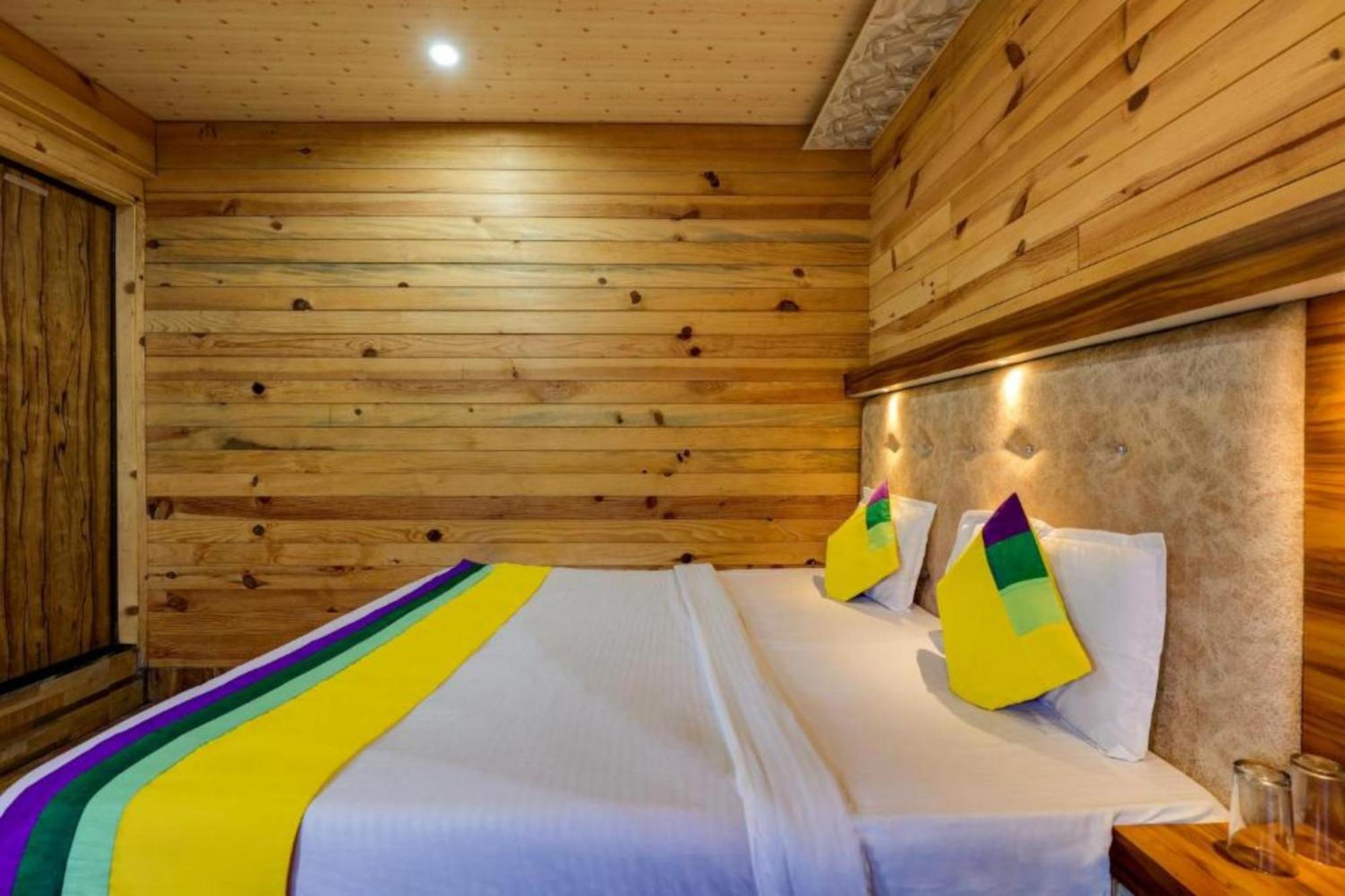 Hotel Vinayak Nainital Near Mall Road Lake View Room Экстерьер фото